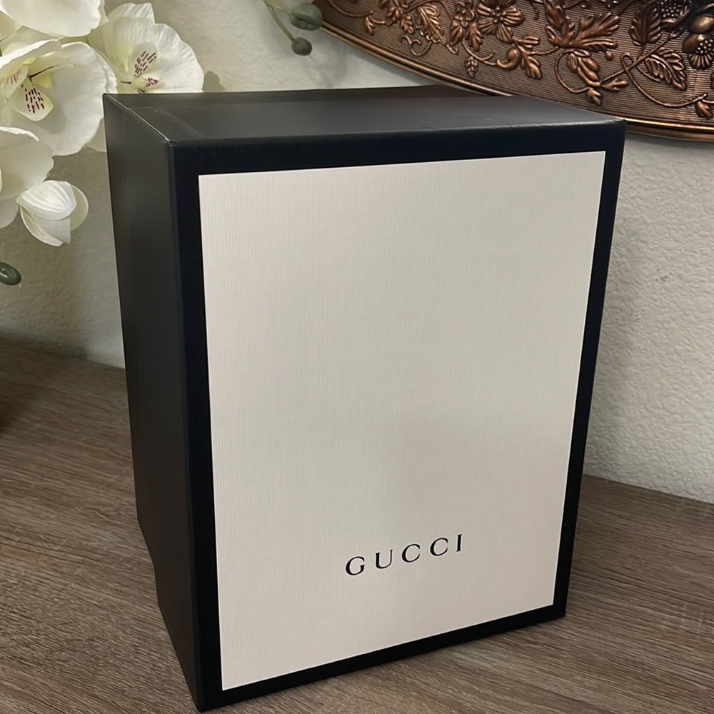 AUTHENTIC Empty GUCCI Gift Box Tall white black